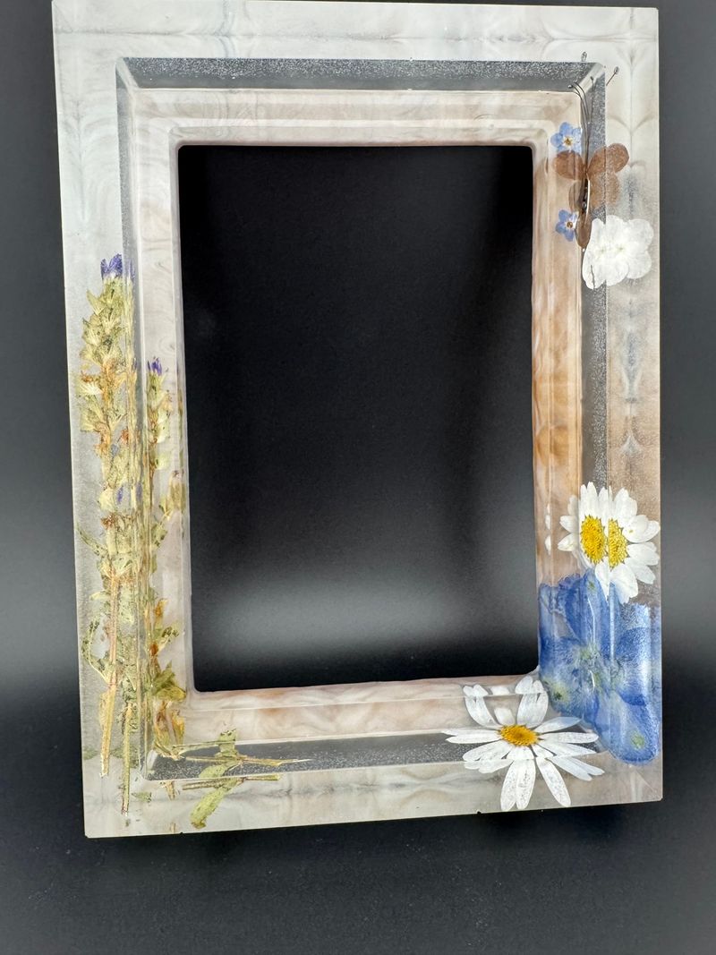Handmade resin piece by The Crafty Ginger